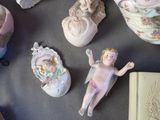 many figurines that are on the table together
