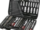 une image représentant une boîte à outils contenant de nombreux outils différents