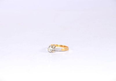 BAGUE en or jaune (18K, 750/1000) et gris sertie d'un diaman…