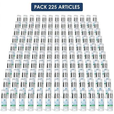 une grande pile de bouteilles d'eau empilées les unes sur les autres