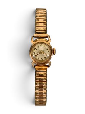 une image d'une montre-bracelet en or sur fond blanc