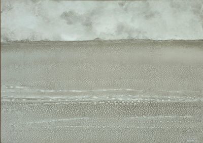 une peinture représentant un surfeur chevauchant une vague dans l'océan