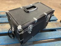 Caisse de transport HAKUBA contenant une optique Nikkor AF 1… (photo 4)
