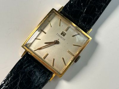 TISSOT & Fils : Montre d'homme, boitier or jaune 750 ‰  carré 29 mm, m - Photo 1