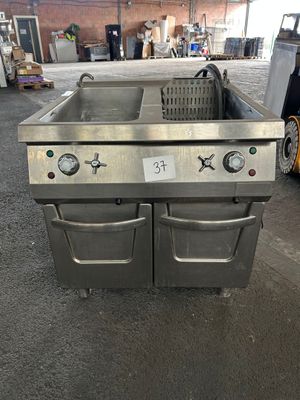 Bain marie 2 bacs MAXIMA, dimensions : L 80x90,5x80 cm, non …