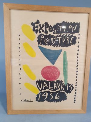 une photo encadrée représentant une peinture aux motifs abstraits colorés