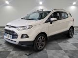 La Ford Eco-Pace blanche est garée dans une pièce au sol à carreaux