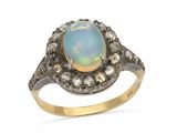 une bague en oplite et diamants, par van cleef