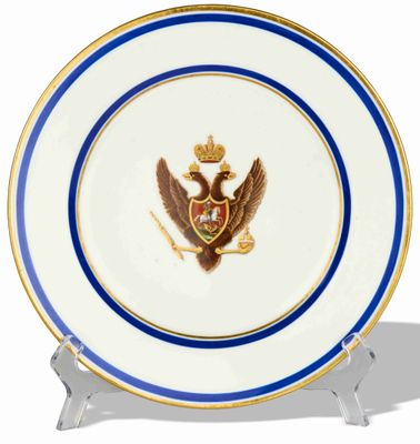 ASSIETTE RUSSE EN PORCELAINE, AVEC AIGLE BICEPHALE Manufactu…
