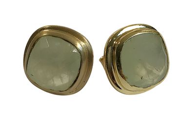 BOUCLES D'OREILLES en argent doré 925/1000, serties de 2 qua…