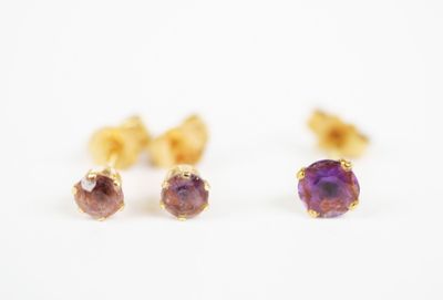 amethorate stud earrings in 14k yellow gold