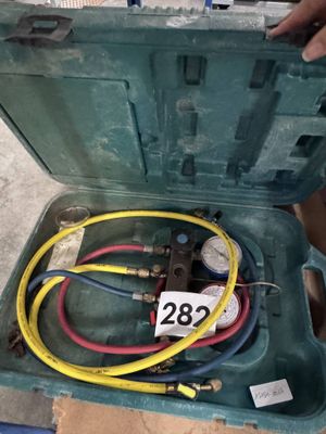 Un manomètre de clim - Photo 1