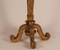 Sellette en bois richement mouluré, et sculpté et doré à déc… (photo 2)