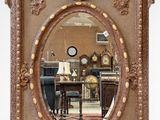 a picture of a picture of a mirror in a room