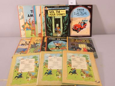 plusieurs livres pour enfants sont alignés sur une table