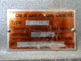 a sign on the side of a building stating that it is not a mobile device