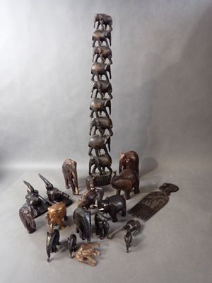 4 éléphants en bois H : 17 à 29cm