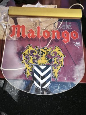 Une enseigne MALONGO électrifiée - 55,5/63.