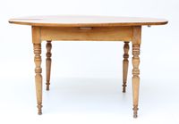 Table de forme ovale en noyer, quatre pieds balustres (possi… (photo 4)