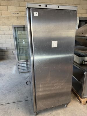 P27: Armoire réfrigérée inox 1 porte - Photo 1