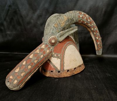 Masque MOSSI ou casque sculpté zoomorphe en bois - Photo 1