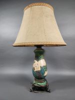 Lampe en céramique à décor asiatique. (photo 2)