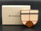 Étui-portefeuille en cuir à carreaux Burberry, couleur beige clair