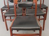 lot de six chaises de salle à manger danoises en teck avec assise en cuir noir