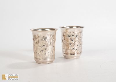 Timbale à fond plat, décor végétal. - Photo 1