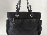 sac cabas Chanel en cuir matelassé noir