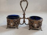 paire de salières et poivrières anciennes en argent et verre bleu