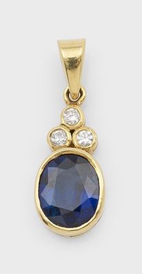 un pendentif en saphir et diamant