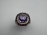 an amethorate ring with garnets and garnets