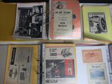 un grand nombre de livres posés sur une table