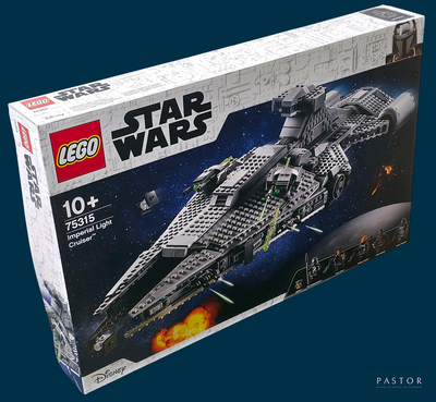 une boîte contenant des sets Lego Star Wars sur fond bleu