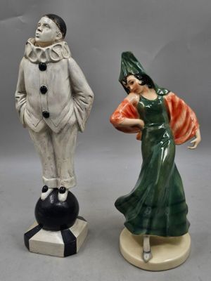 275 / J1 / Lot composé d'un Pierrot en résine peinte h…