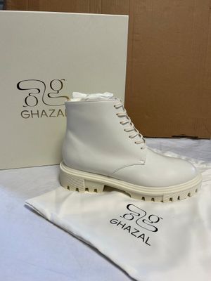 1 Paire de bottines de la marque GHAZAL - modèle Mil Boots