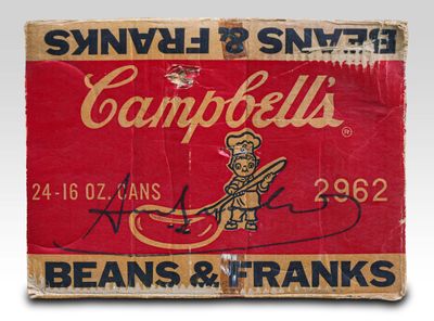 « Les haricots Campbell » et « L'enseigne de Frank » sur une boîte en carton