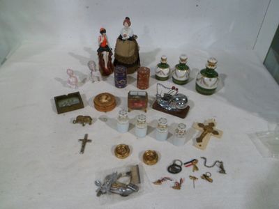 a lot of items that are sitting on a table