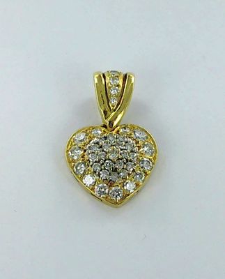 Pendentif en forme de cœur en or jaune 14 carats serti de diamants