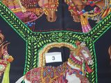 a picture of a picture of a cloth with horses on it