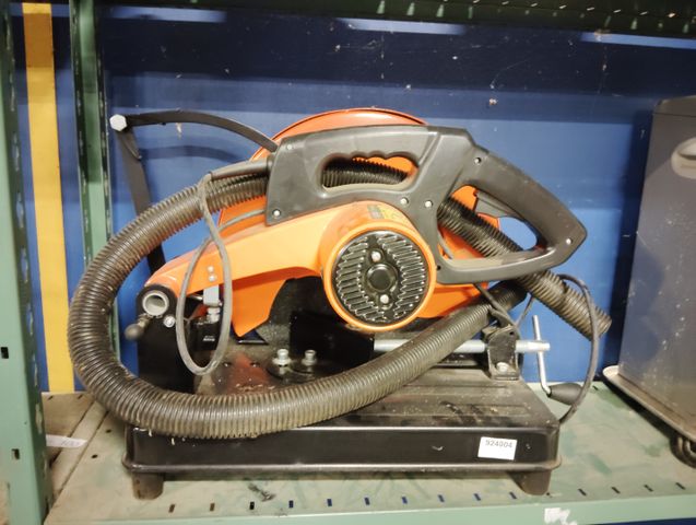 LOUXOR IEV-F 43110 – Scie circulaire avec aspiration de 2005. Eta...