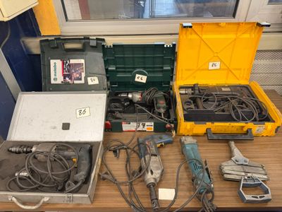Lot d'outillage électro-portatif comprenant :