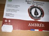 une boîte sur laquelle est collée une étiquette portant l'inscription « ambree »