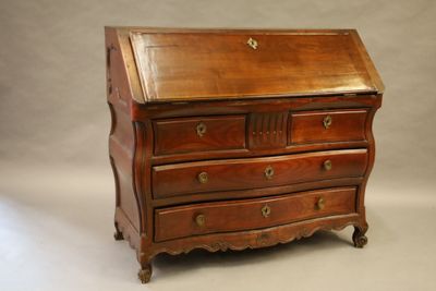 Commode scribanne en bois fruitier, ouvrant par quatre tiroi… - Photo 1