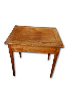Petite table en noyer à tiroir et pieds gaine H75cm x L74cm …