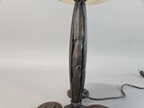 an image of a lamp that is sitting on a table