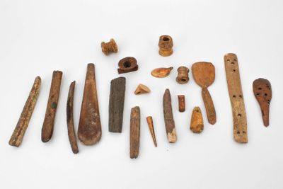 Sac comprenant 22 éléments divers eskimo dont trois cuillère…