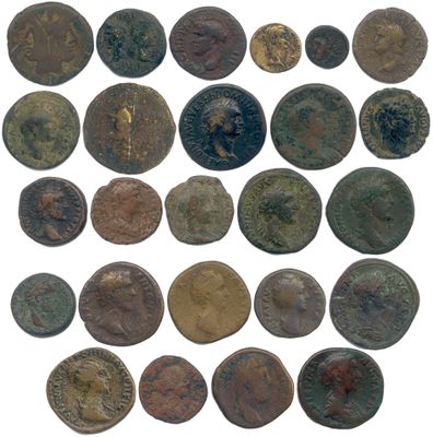 une collection de pièces de monnaie romaines antiques