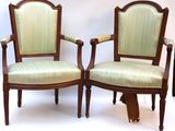 paire de chaises avec revêtement vert revêtement vert revêtement vert revêtement vert revêtement vert revêtement vert revêtement vert revêtement vert revêtement vert